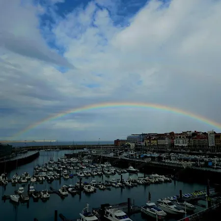 Otra Mirada Al Mar * Gijon